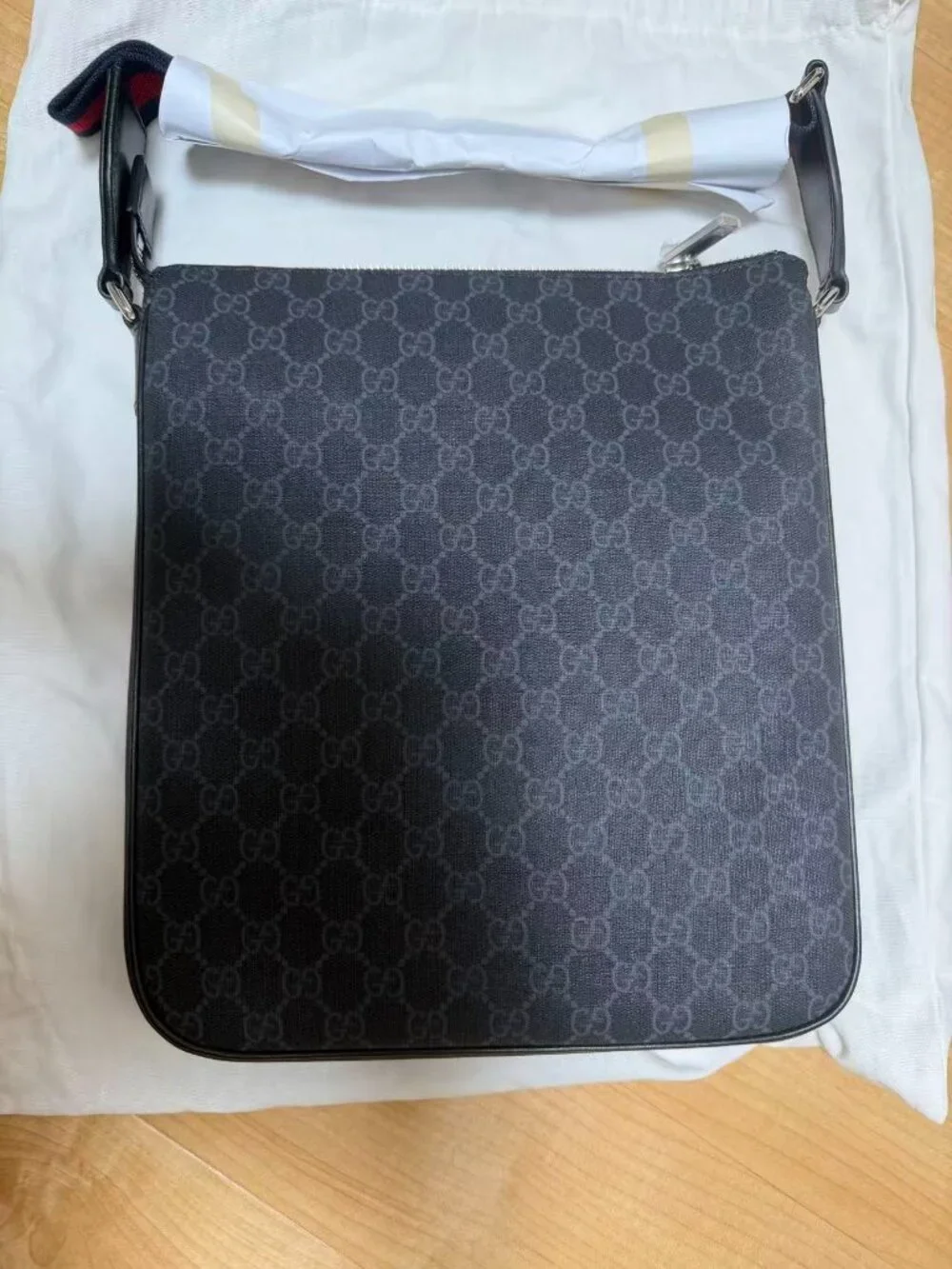unisex gucci messenger bag